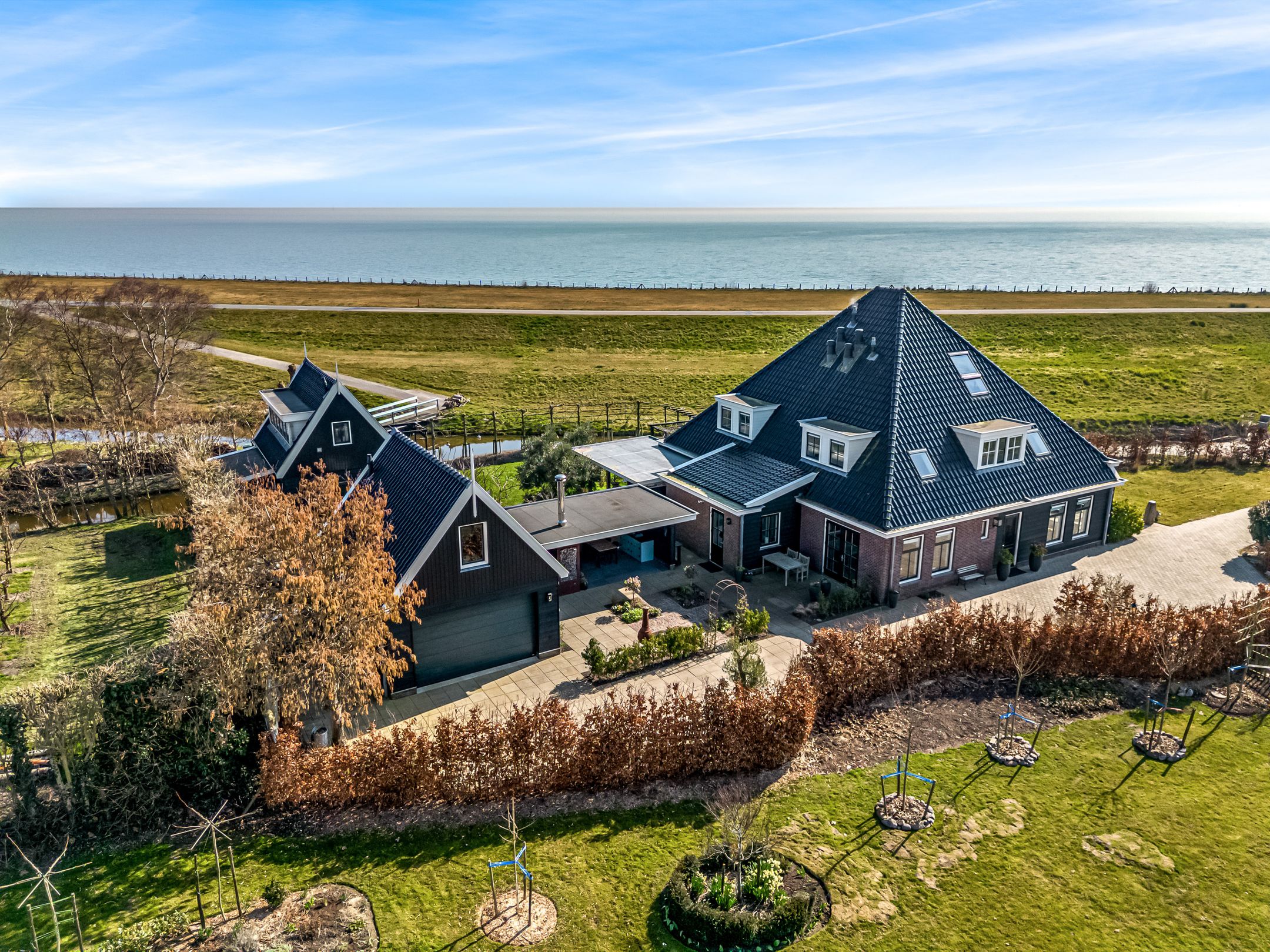 Foto 45 van Zuiderdijk 36