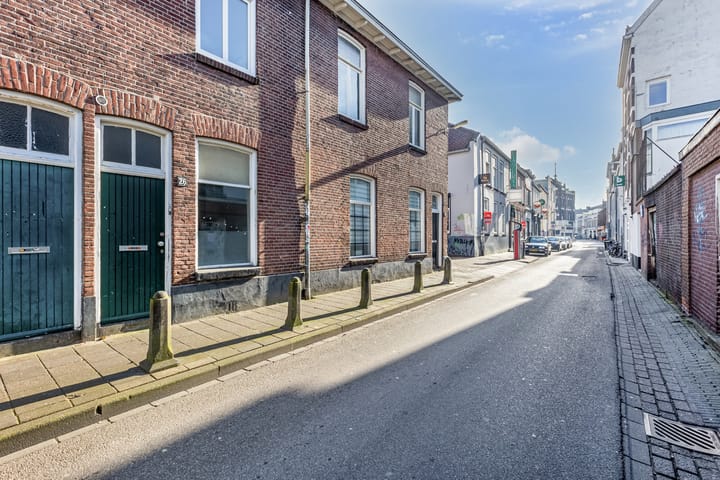 Photo 3 of Eerste Walstraat 26