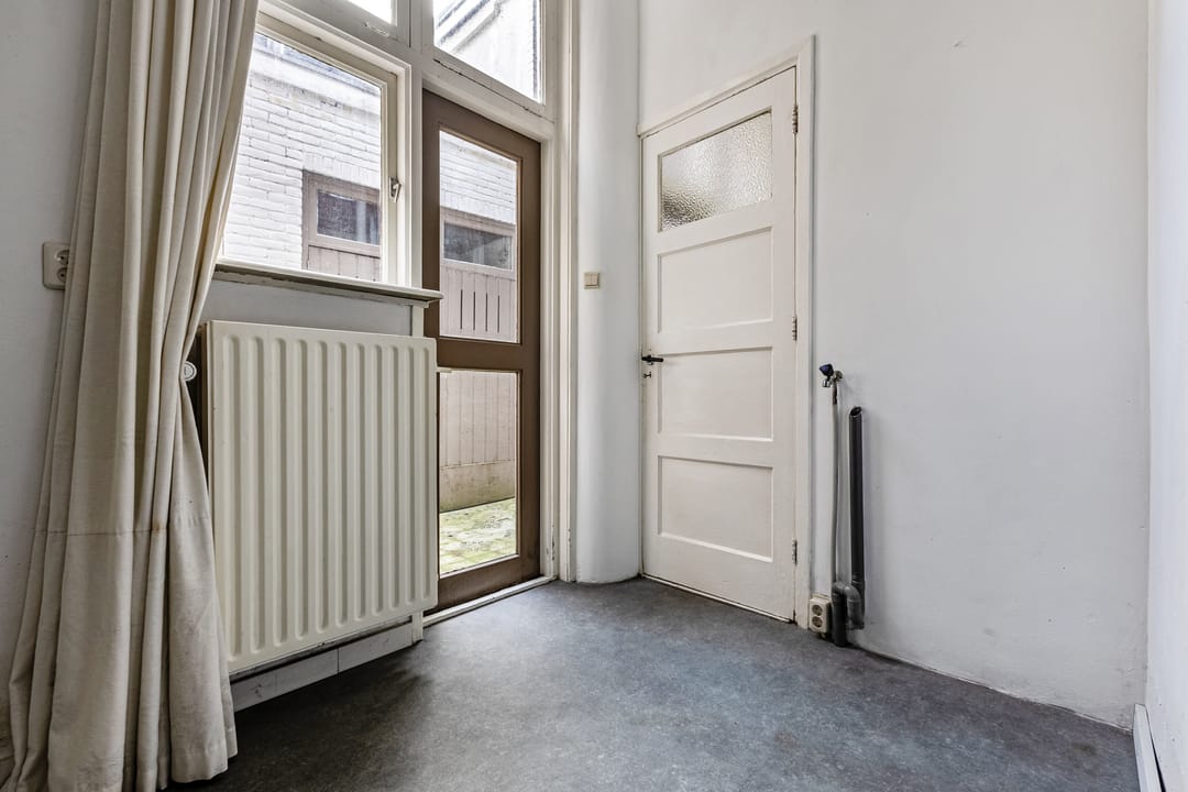 Foto 13 van Eerste Walstraat 26