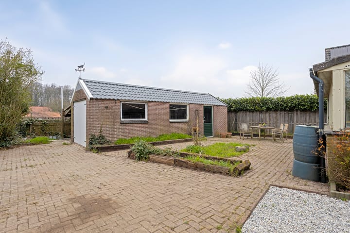 Foto 23 van Waalbandijk 24