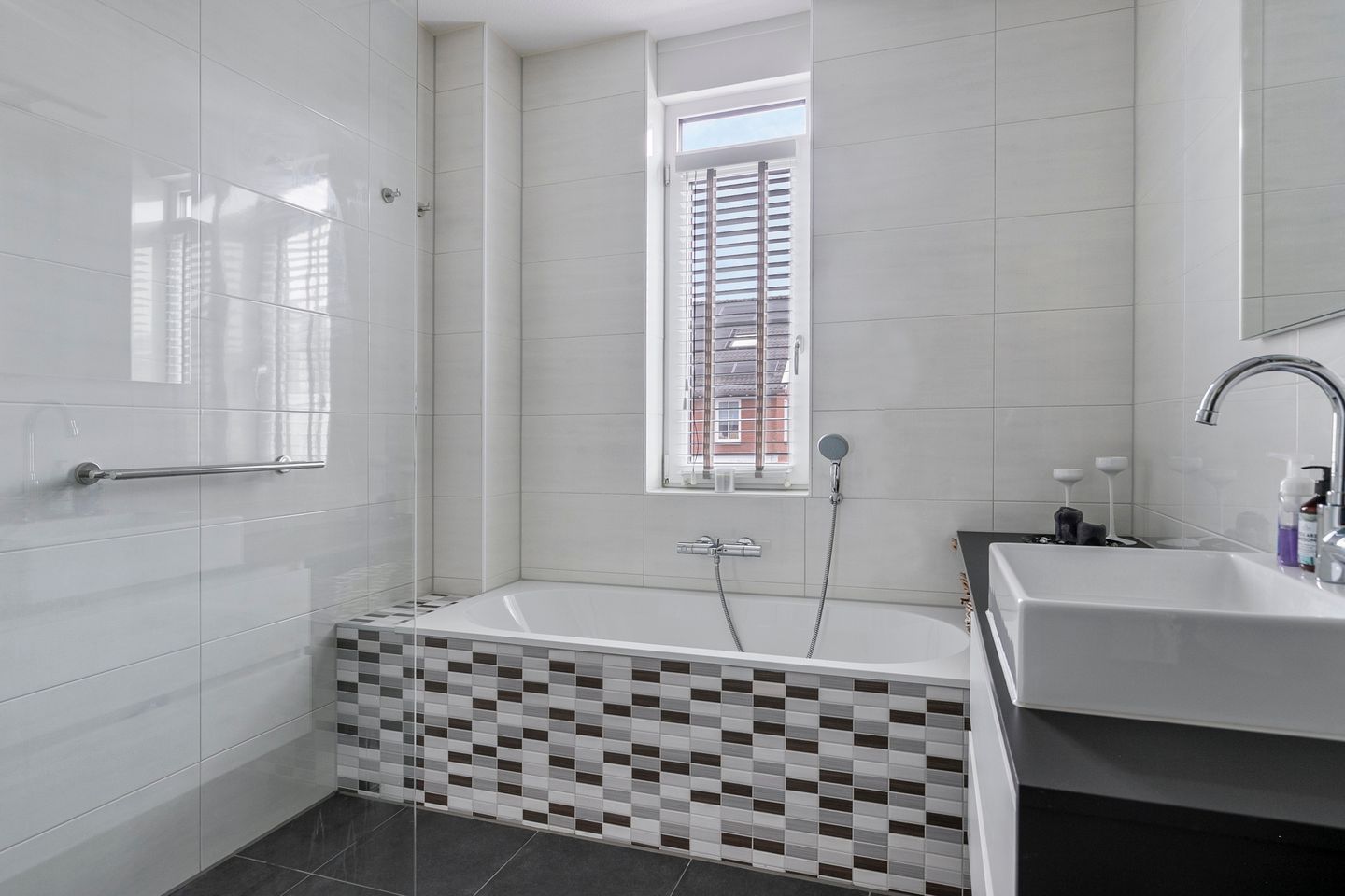 Photo 4 of Brinklande 55