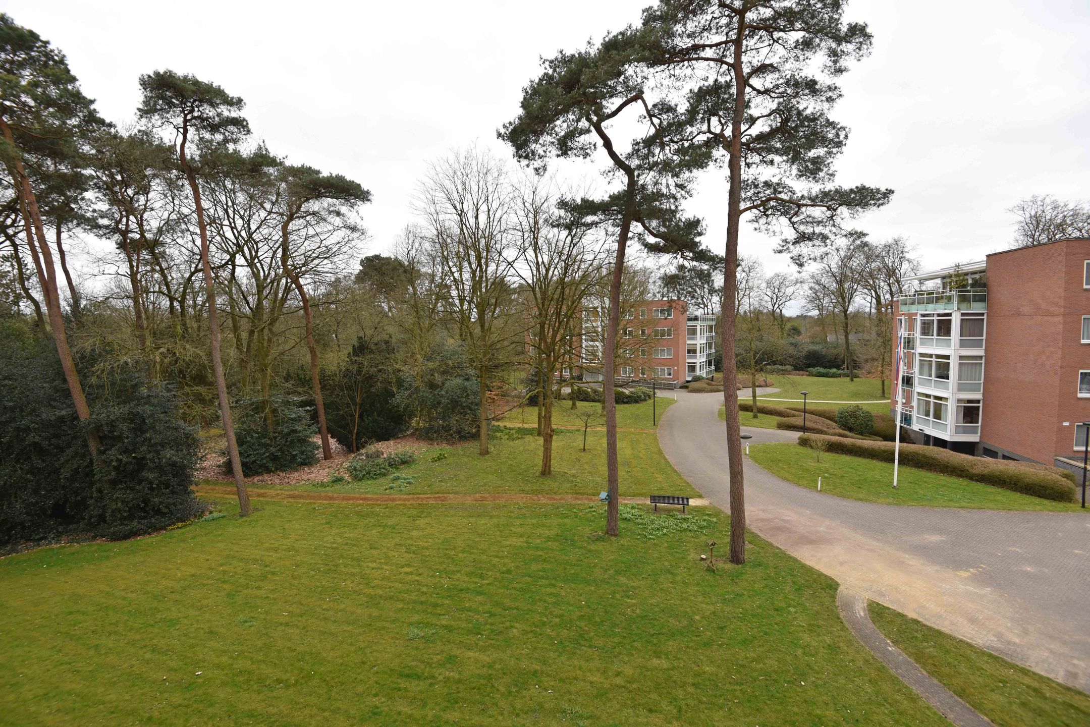 Foto 21 van Burgemeester Weertslaan 8