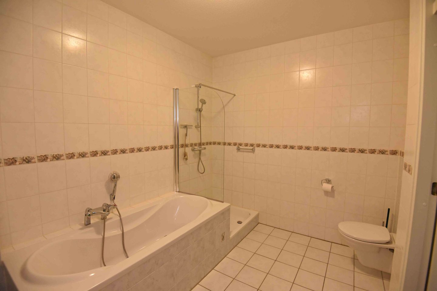 Foto 25 van Burgemeester Weertslaan 8