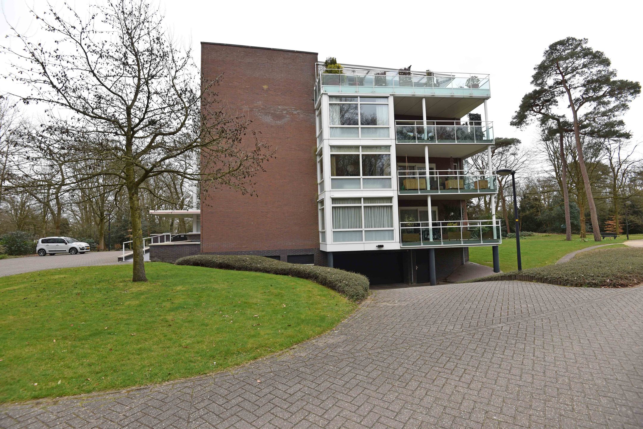 Foto 30 van Burgemeester Weertslaan 8