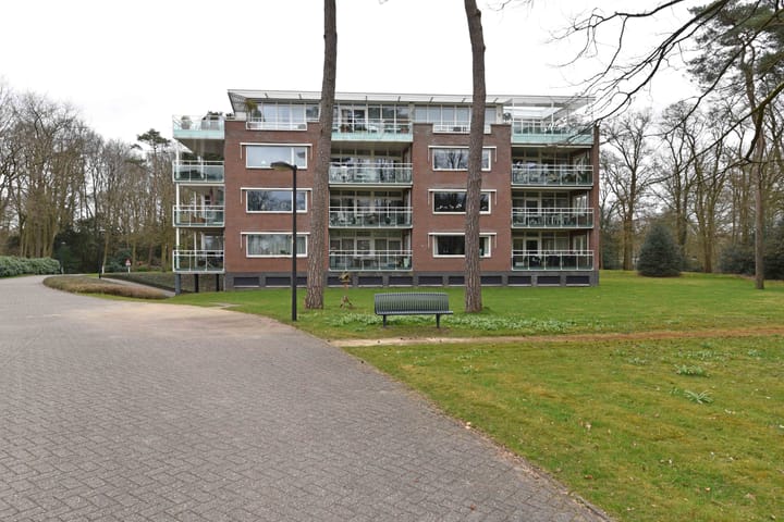 Foto 31 van Burgemeester Weertslaan 8