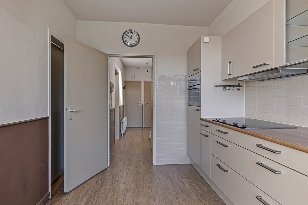 Photo 11 of Tubantenstraat 1