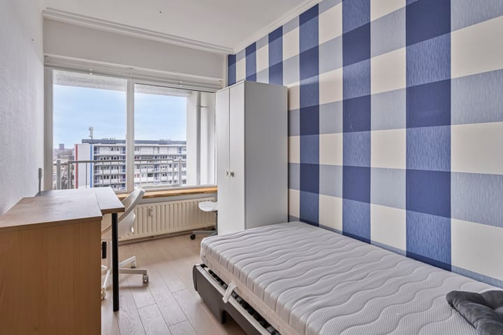 Photo 16 of Louis Raemaekersstraat 141