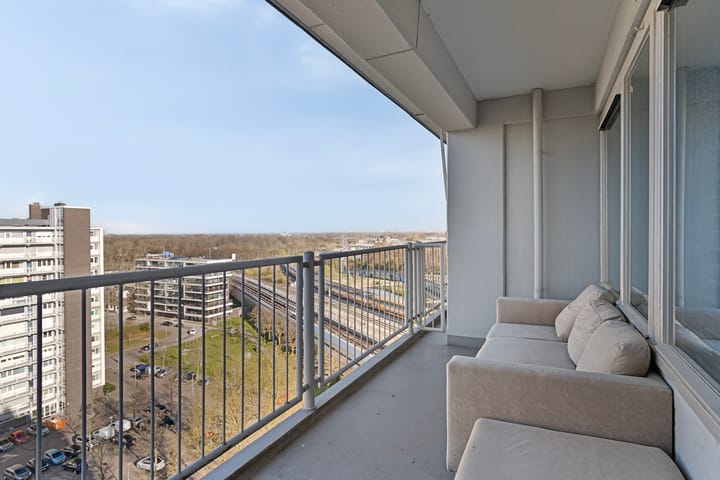 Photo 21 of Louis Raemaekersstraat 141