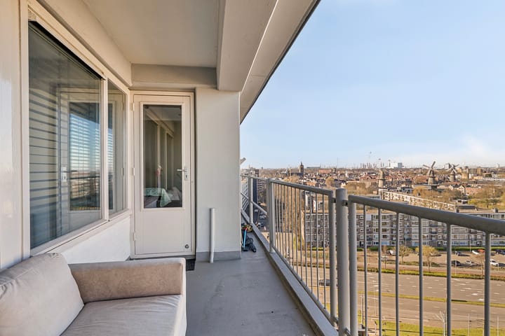 Photo 22 of Louis Raemaekersstraat 141