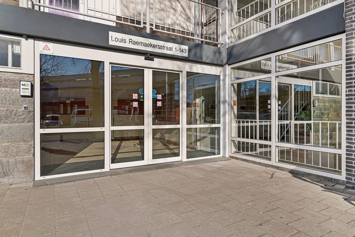 Photo 28 of Louis Raemaekersstraat 141