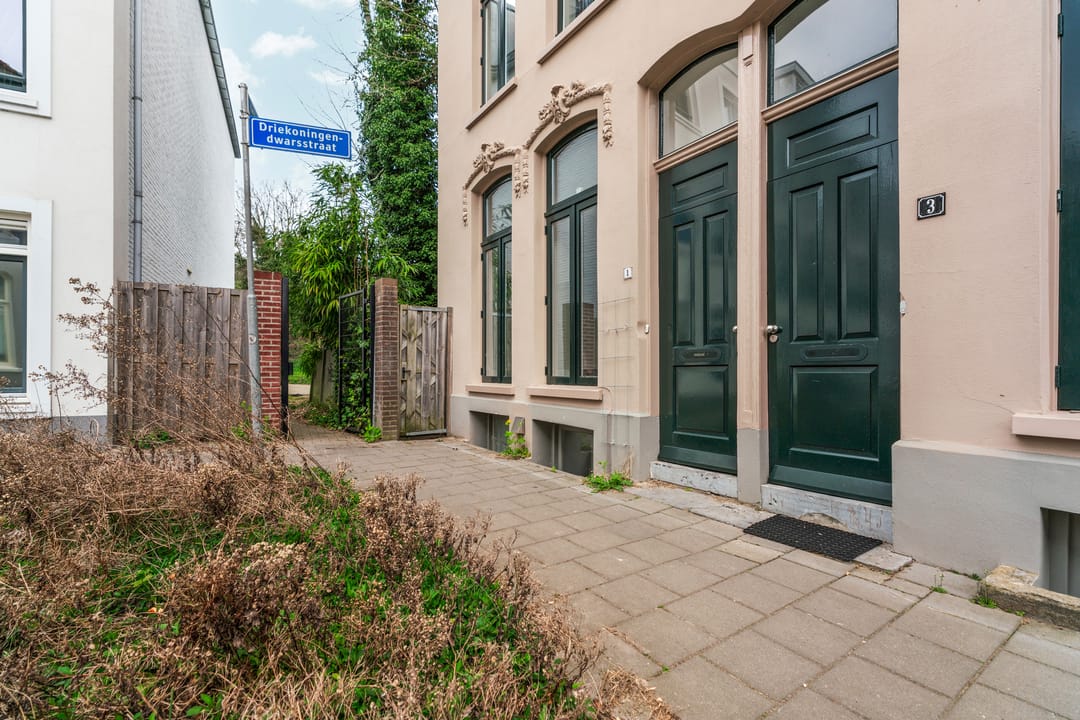 Photo 31 of Karel van Gelderstraat 1