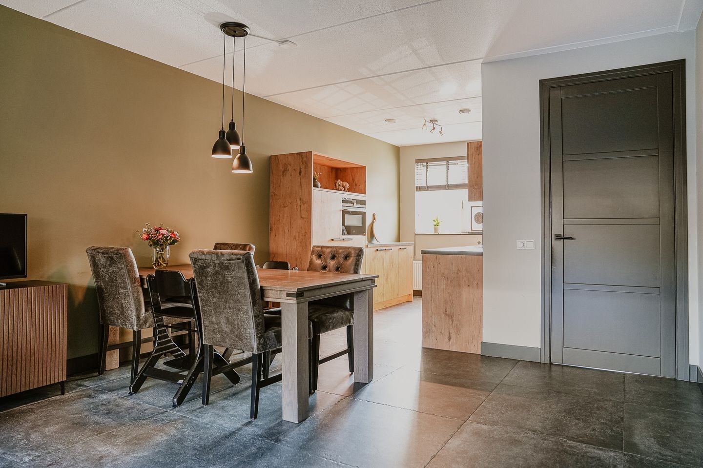 Foto 10 van Dominee J T Doornenbalstraat 14