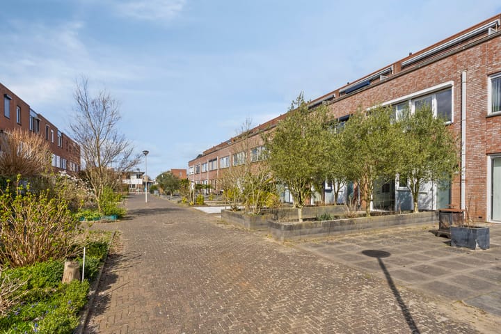 Photo 44 of George Orwellhof 17