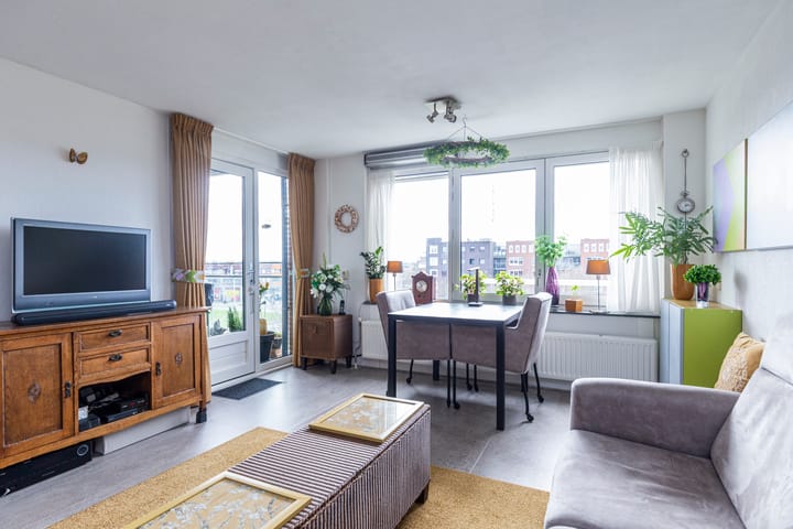 Foto 2 van Laan van Wateringse Veld 1452