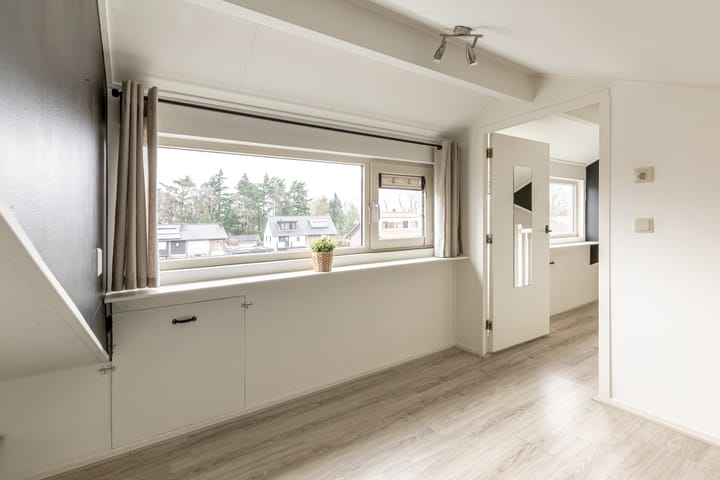 Foto 24 van Middenlaan 5