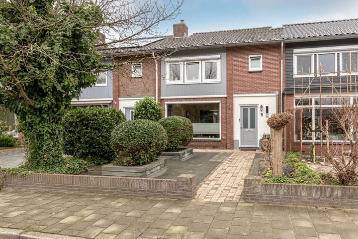 Foto 30 van Middenlaan 5