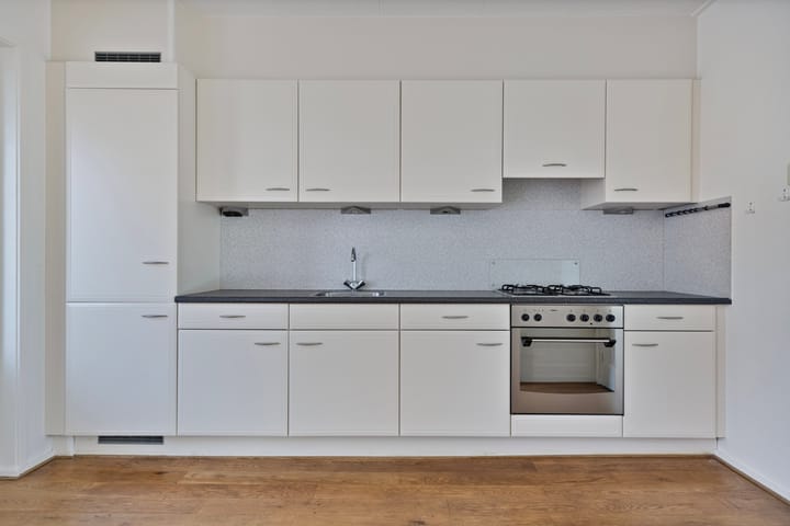 Foto 13 van Burg. Langebeekestraat 32