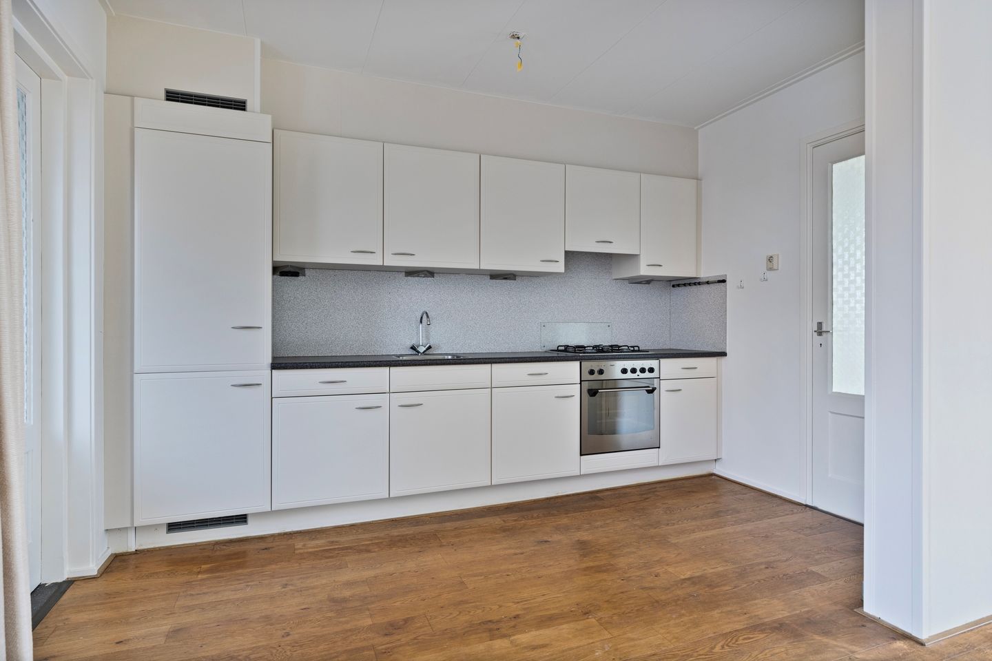 Photo 14 of Burg. Langebeekestraat 32