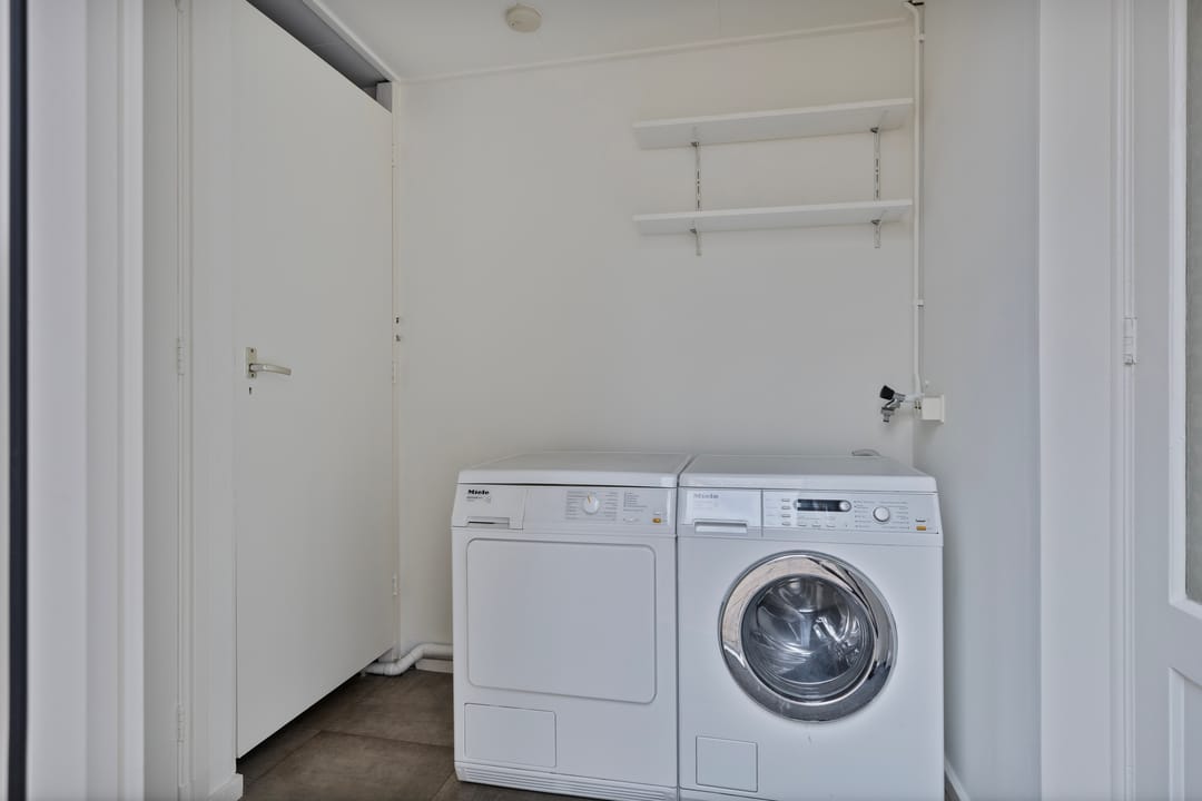 Photo 16 of Burg. Langebeekestraat 32