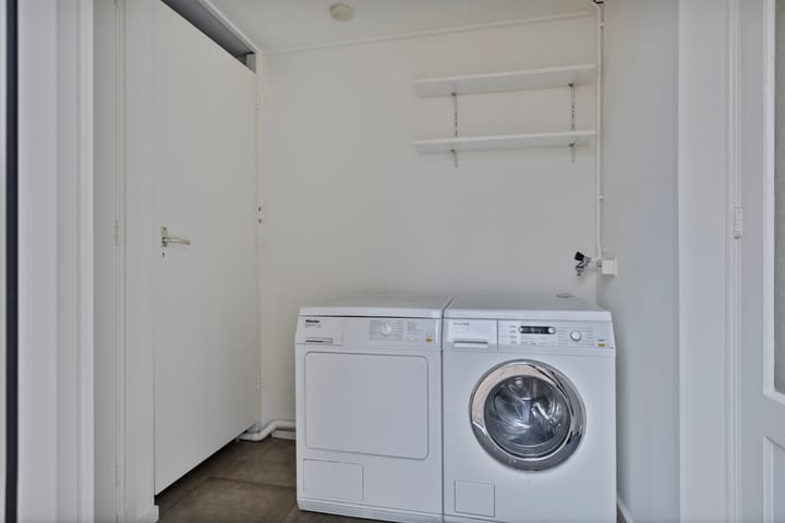 Foto 16 van Burg. Langebeekestraat 32