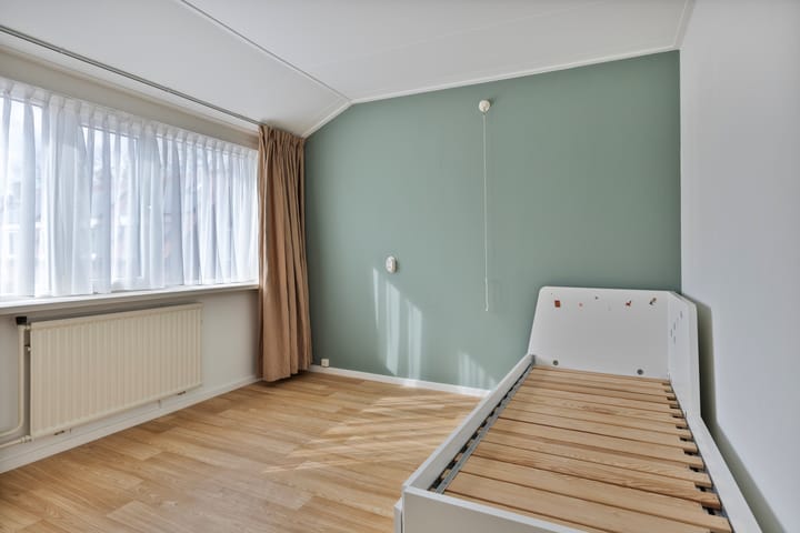 Foto 21 van Burg. Langebeekestraat 32