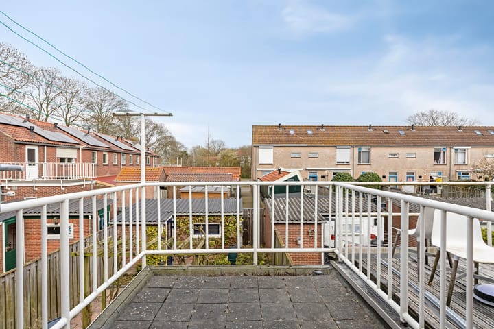 Foto 24 van Burg. Langebeekestraat 32