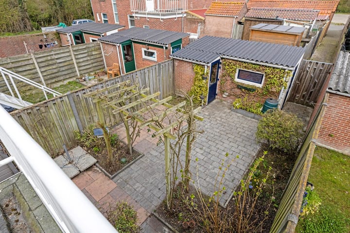 Foto 25 van Burg. Langebeekestraat 32