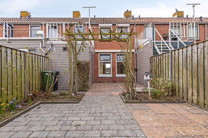 Foto 26 van Burg. Langebeekestraat 32