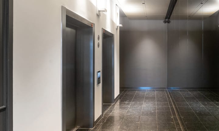 Photo 8 of Emmasingel 31-277