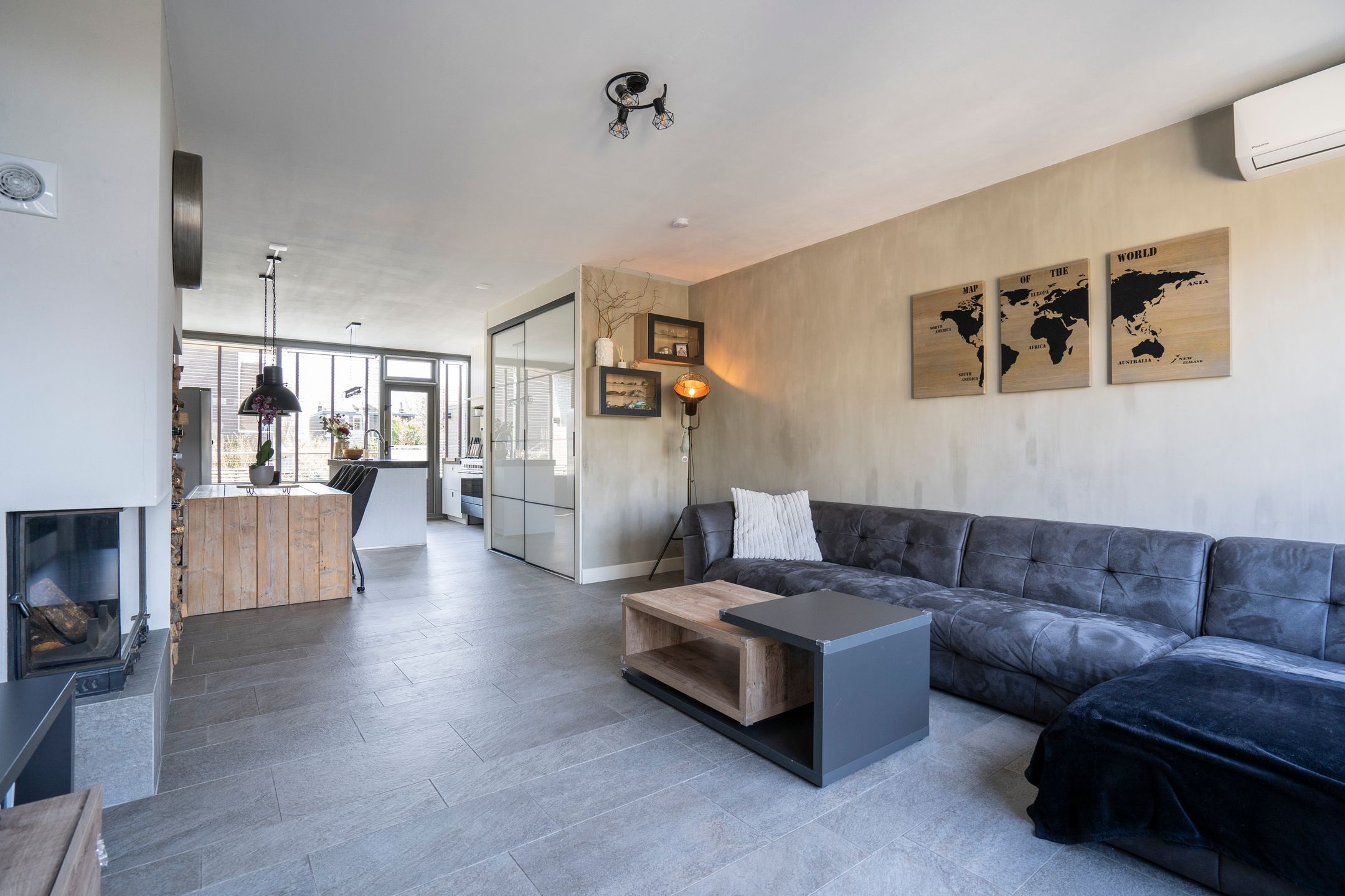 Photo 21 of Hoofdwal 115