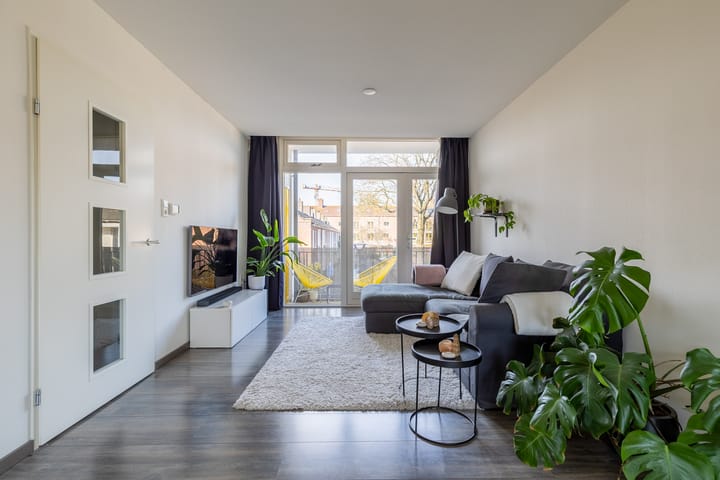 Photo 2 of Wattstraat 12-A