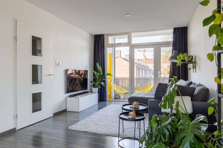 Photo 11 of Wattstraat 12-A