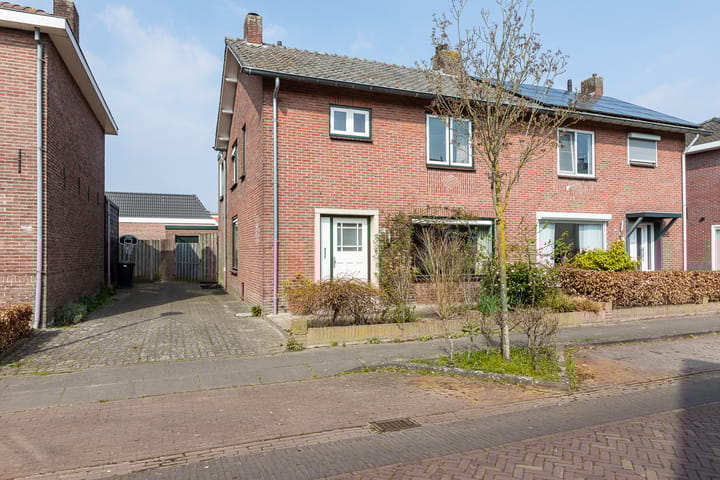 Bekijk foto van Emmastraat 27 a