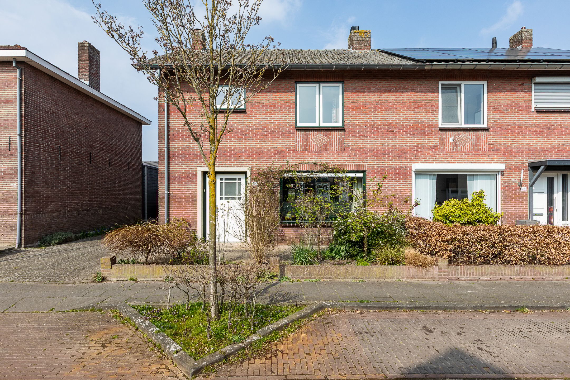 Photo 6 of Emmastraat 27-A