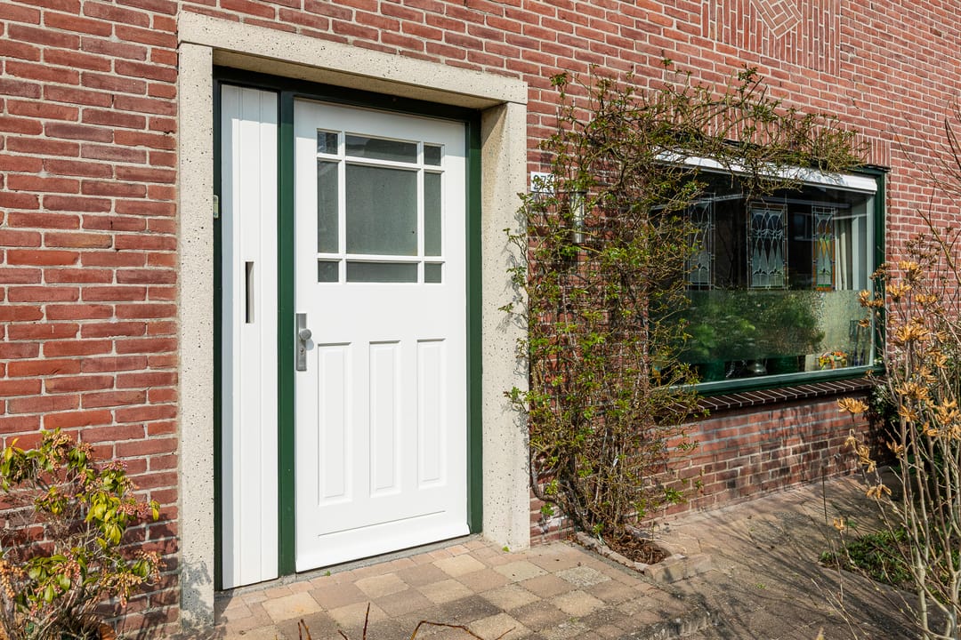 Photo 7 of Emmastraat 27-A