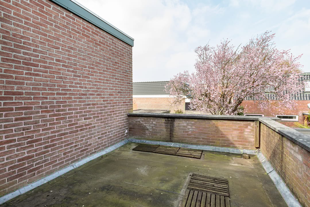 Photo 31 of Emmastraat 27-A