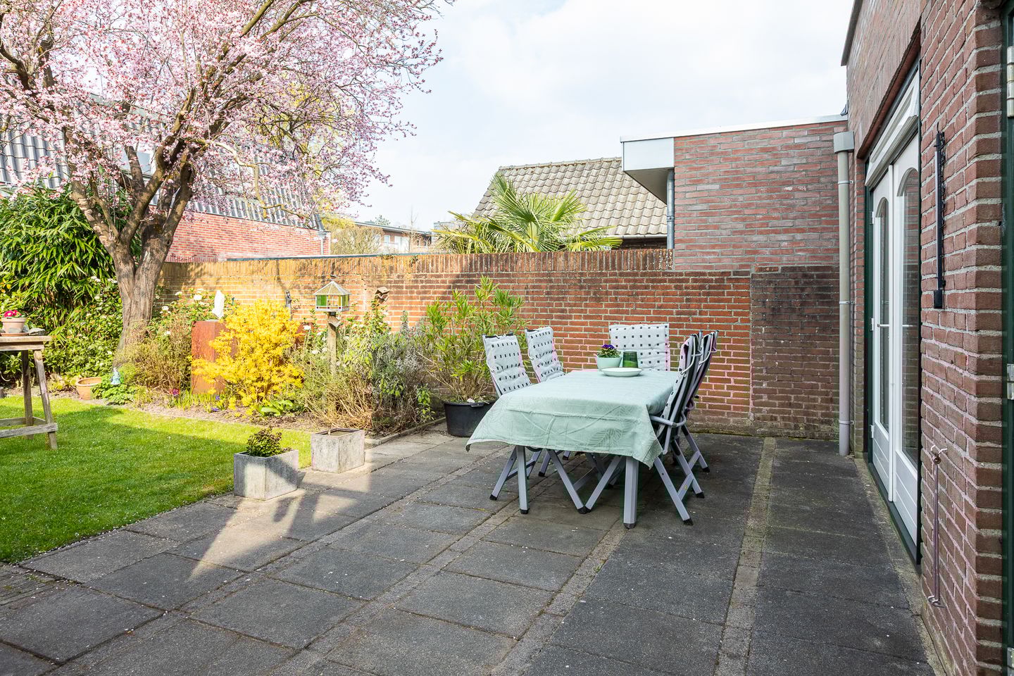 Photo 40 of Emmastraat 27-A