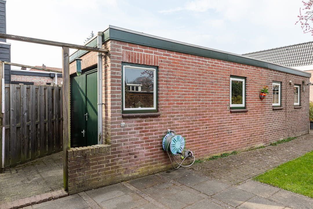 Photo 47 of Emmastraat 27-A