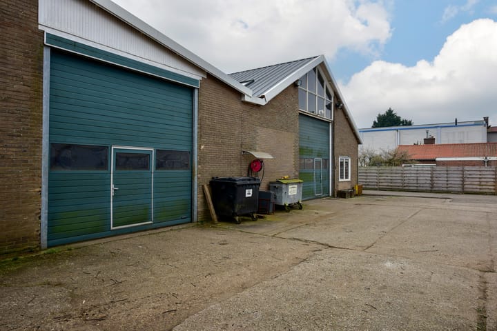 Middenweg 83