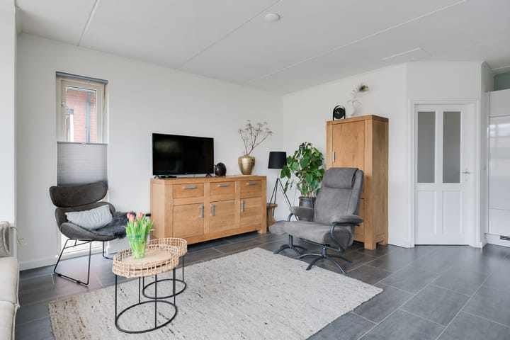 Foto 13 van Ravenhorsterweg 83-I