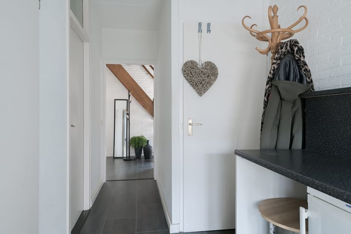 Foto 26 van Ravenhorsterweg 83-I