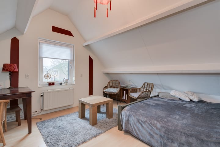 Foto 32 van Ravenhorsterweg 83-I