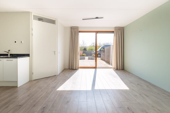 Photo 4 of Weegbree 63