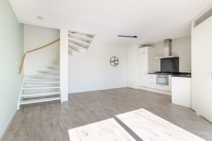 Photo 3 of Weegbree 63