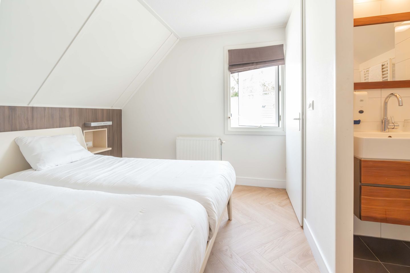 Photo 10 of Duinwekken 29-412