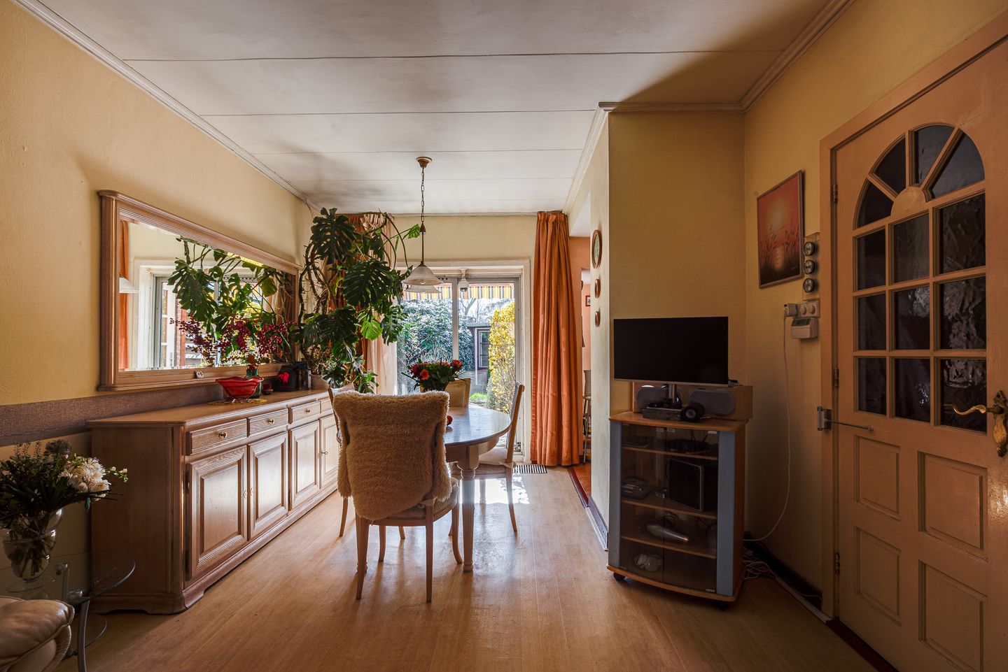 Photo 4 of Mezenstraat 12