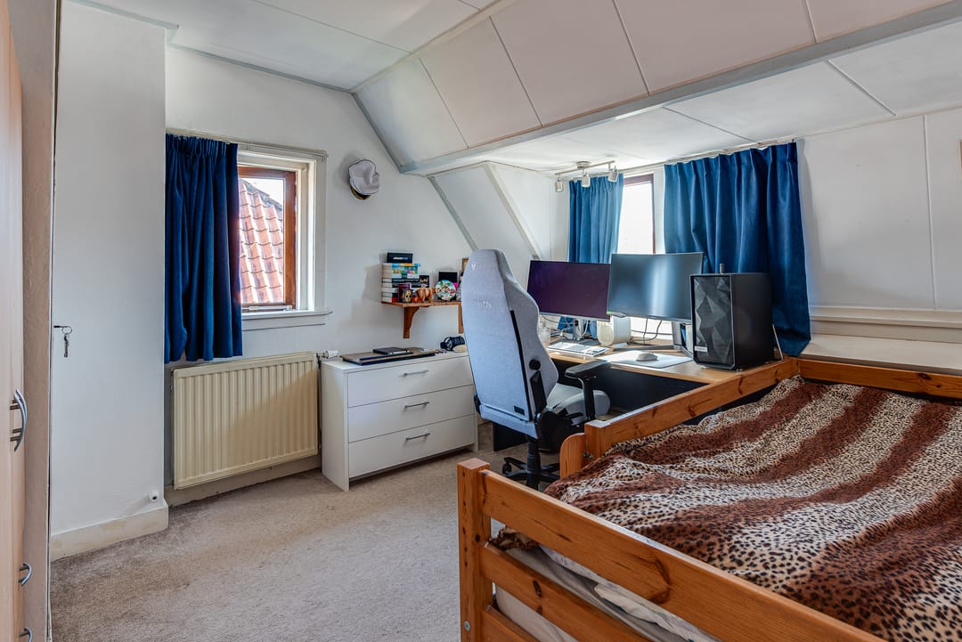 Photo 11 of Mezenstraat 12