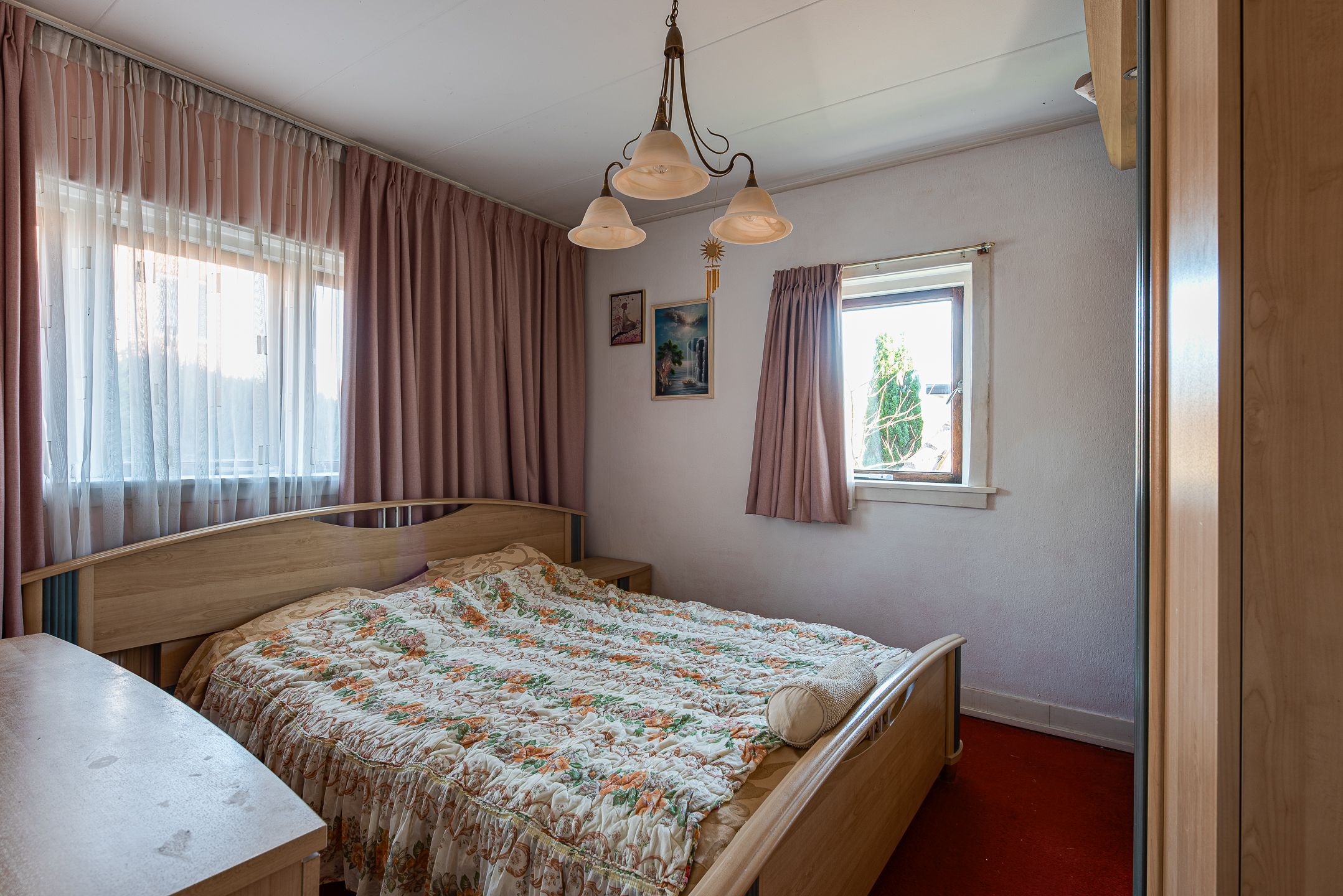 Photo 12 of Mezenstraat 12