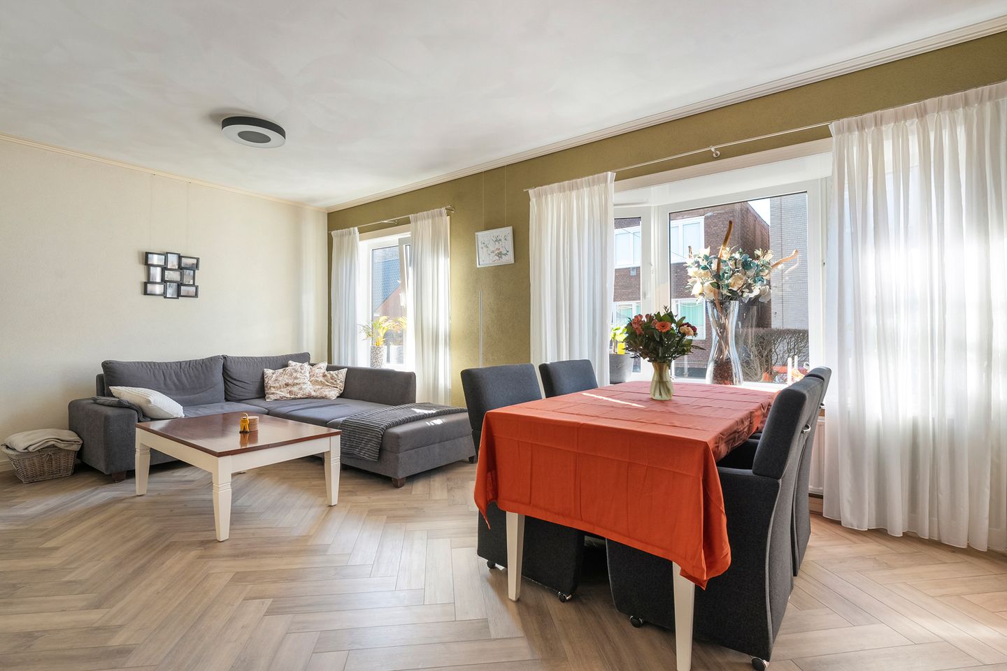 Photo 5 of van Echtenstraat 5-A