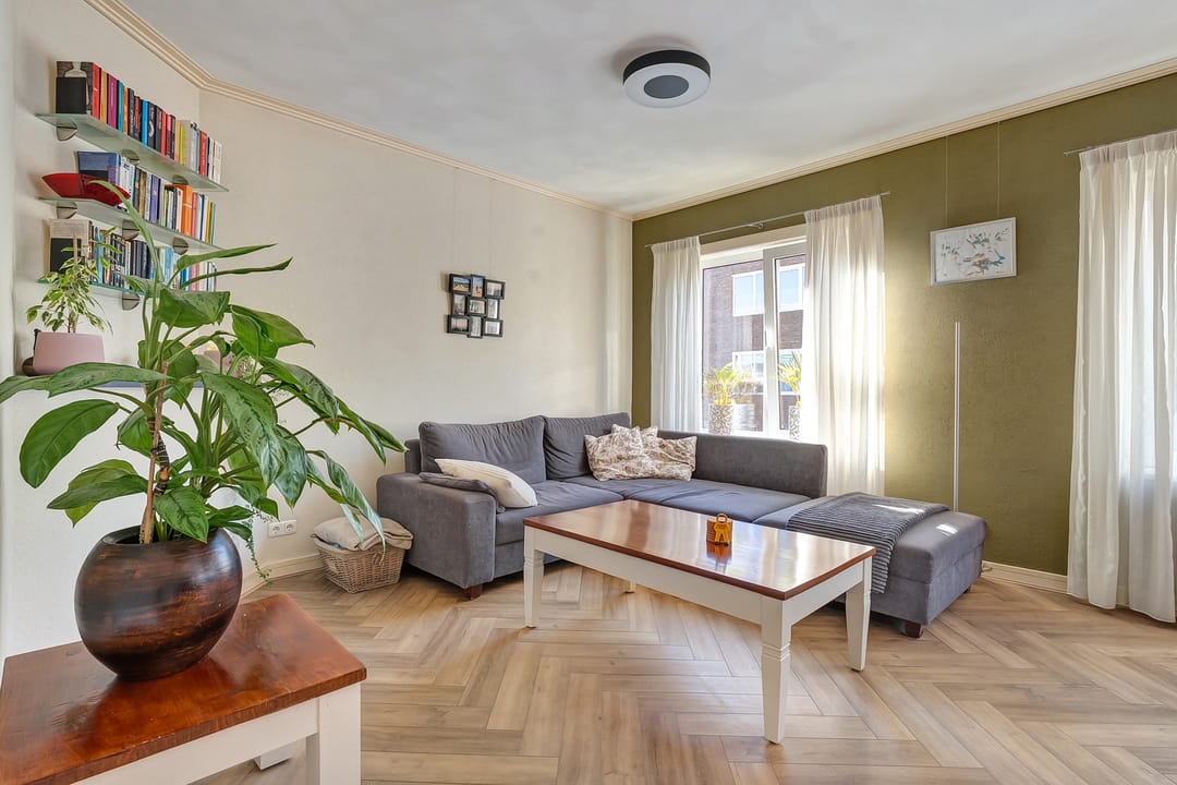 Photo 16 of van Echtenstraat 5-A